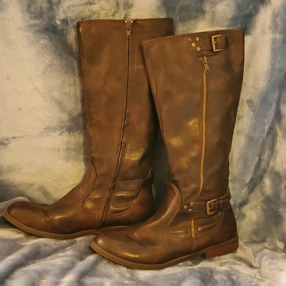 Women's tall shaft brown boots